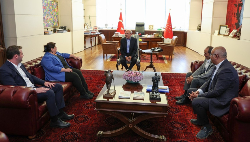 Kemal Kılıçdaroğlu, KESK heyetini kabul etti