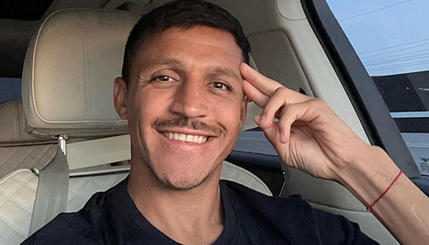 Son Dakika: Alexis Sanchez, Galatasaraya haber gönderdi