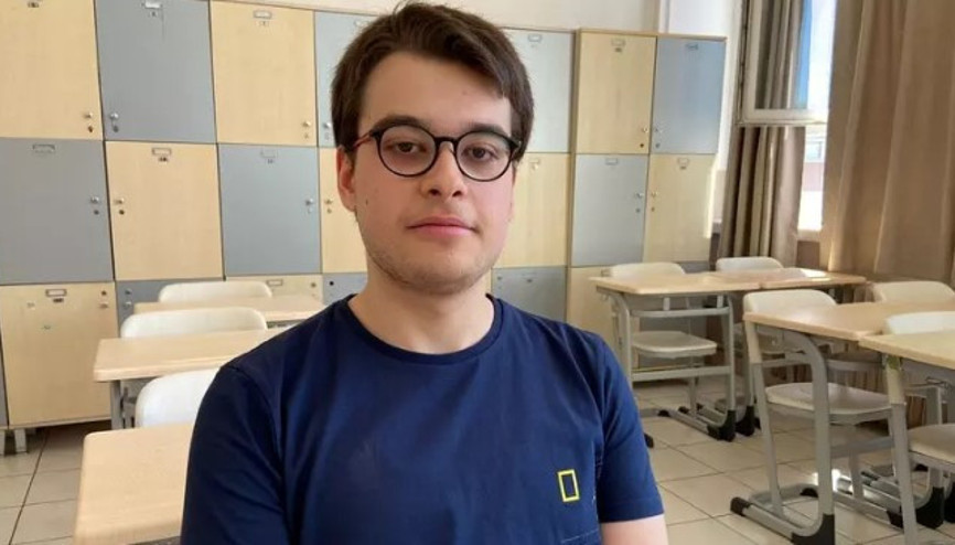 2023 YKS sayısal birincisi Mustafa Özcan: Son sene 200 bin soru çözdüm