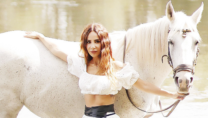 Betül Demir: İnsanlara asıl beni göstereceğim Betül Demir: İnsanlara asıl beni göstereceğim