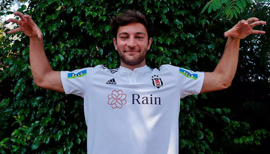 Son dakika: Beşiktaşlı futbolcu Emrecan Uzunhan trafikte saldırıya uğradı