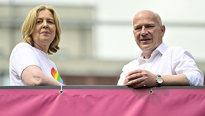 LGBT yürüyüşüne yoğun ilgi