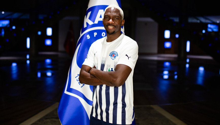 Kasımpaşa, Kenneth Omeruo’yu 3. kez kadrosuna kattı
