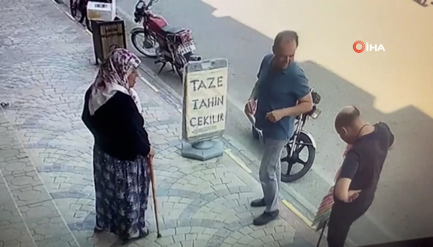 Yaşlı kadından insanlık dersi... Aklına ilk gelen iş yeri sahibinin zararını karşılamak oldu