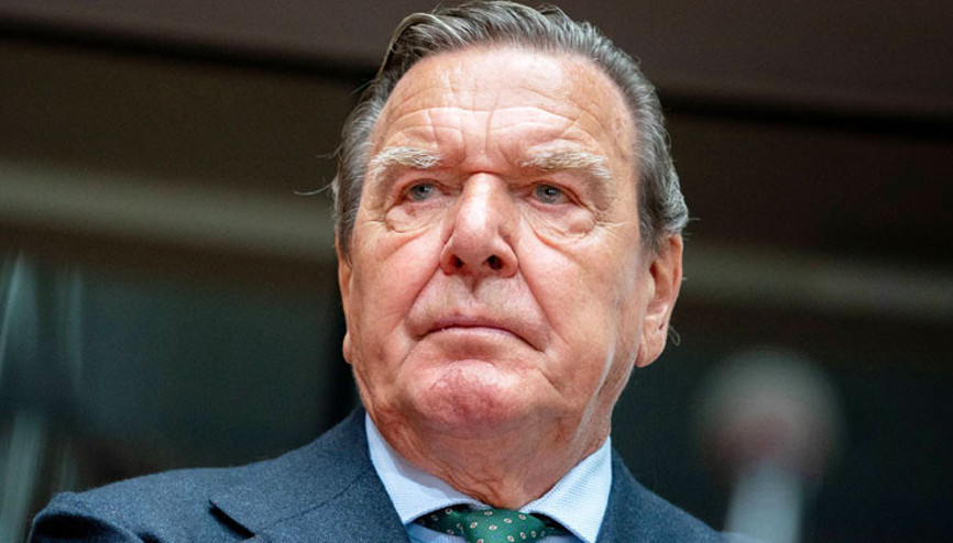 Schröder’e rozet de yok