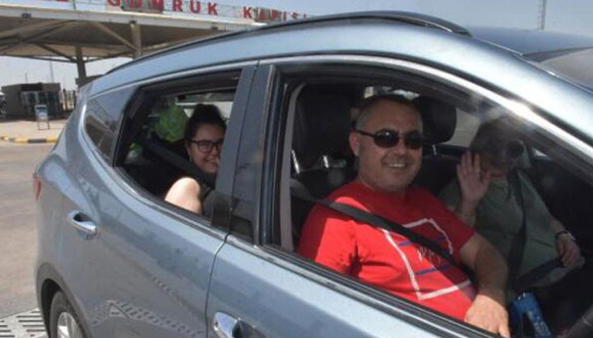 Sınır kapılarından 1 milyon 300 bin gurbetçi geçti