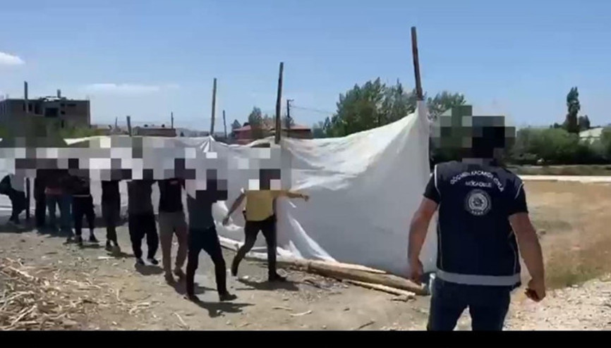 Vanda 13 ayrı operasyon: 9 göçmen kaçakçısı tutuklandı
