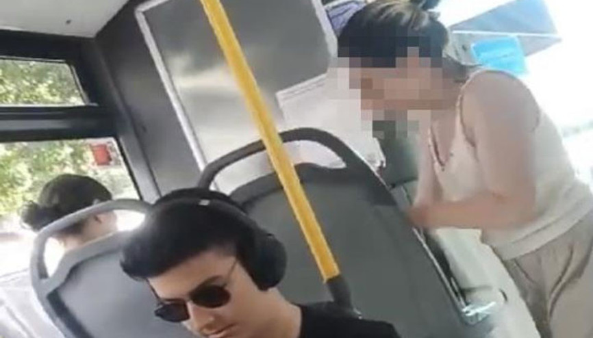 İETT otobüsünde akbil tartışması O anlar kamerada
