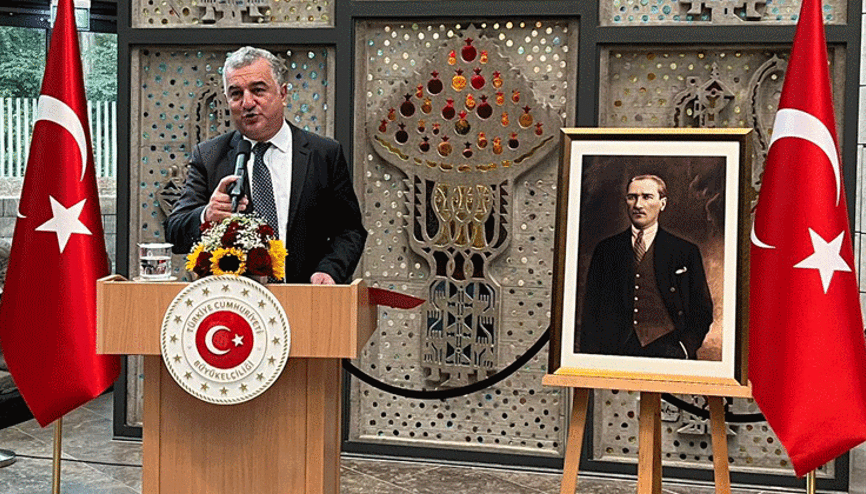 Büyükelçilikte aşure ikramı Büyükelçilikte aşure ikramı