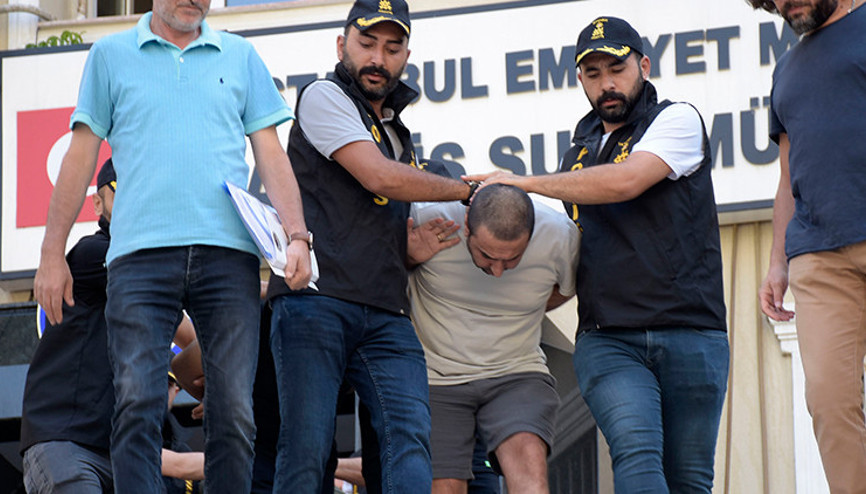 Esenyurttaki tekel bayi katliamında 3 kişi daha tutuklandı Olayda çarpıcı detaylar ortaya çıktı Esenyurttaki tekel bayi katliamında 3 kişi daha tutuklandı Olayda çarpıcı detaylar ortaya çıktı