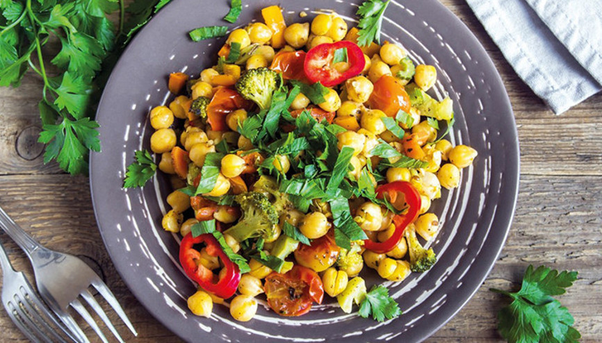 Pazı sarmasına nohut, kinoaya taze börülce...