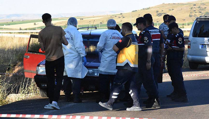 Otomobilde silahla vurulmuş kadın ve erkek cesedi bulundu