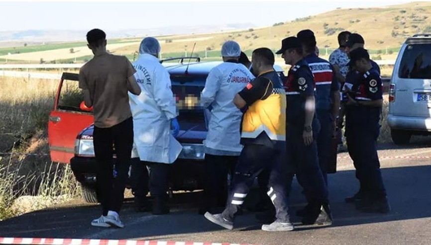 Sivasın Yıldızeli ilçesinde otomobilde silahla vurulmuş kadın ve erkek cesedi bulundu