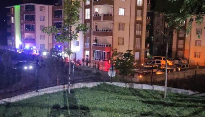 Bursada komşular arasında gürültü kavgası: 2si ağır 3 yaralı