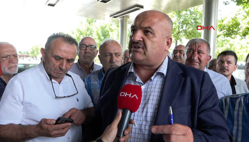 Taksiciler Esnaf Odası Başkanı Eyüp Aksu zam oranını beğenmedi, UKOME toplantısını terk etti