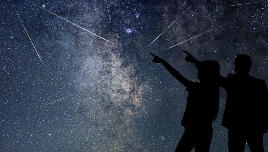 METEOR YAĞMURU NE ZAMAN | Perseid meteor yağmuru 2023 saat kaçta başlayacak, Türkiyeden görülecek mi Gökyüzünde görsel şölen...