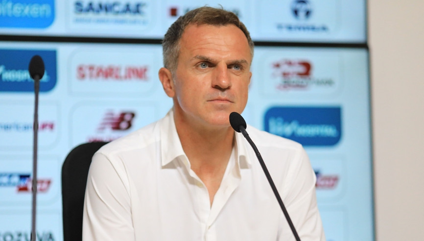 Stjepan Tomas havadan şikayetçi Çok nemli ve sıcaktı...