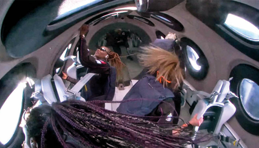 Uzayın ilk turistleri Artık parasını ödeyen uzayda