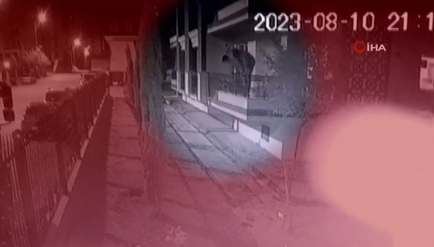 Malatya’da deprem anının yeni görüntüleri Panikle kaçtılar