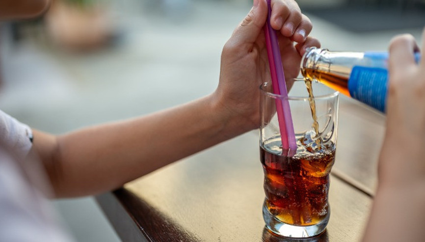 Ülser tedavisini arayan bir kimyager yanlışlıkla keşfetti… Dondurmadan diş macununa kadar her şeyin içinde olan aspartamın ilginç tarihi Ülser tedavisini arayan bir kimyager yanlışlıkla keşfetti… Dondurmadan diş macununa kadar her şeyin içinde olan aspartamın ilginç tarihi