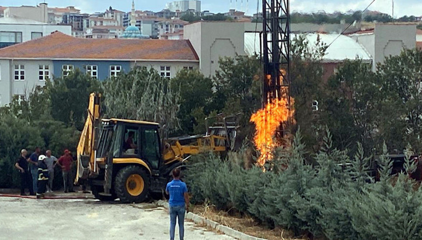 Tekirdağda panik anları... Çalışma sırasında doğal gaz borusu patladı