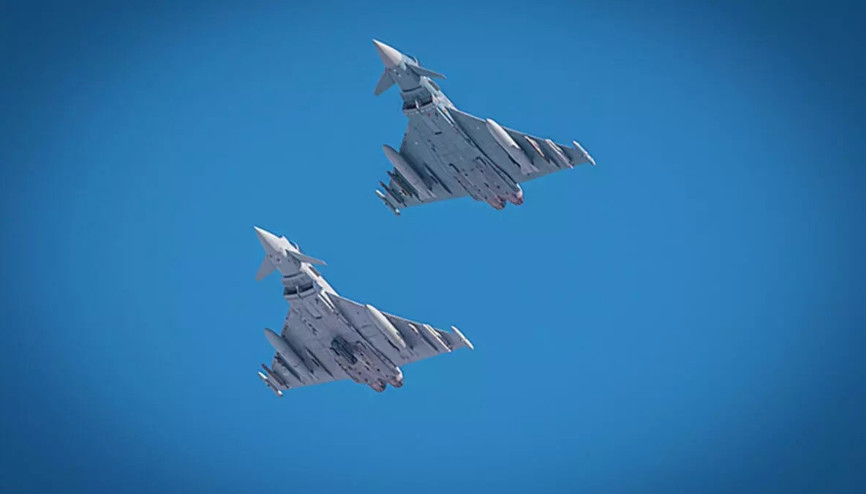 Havada tehlikeli yakınlaşma İngiliz ve Rus savaş uçakları karşı karşıya geldi