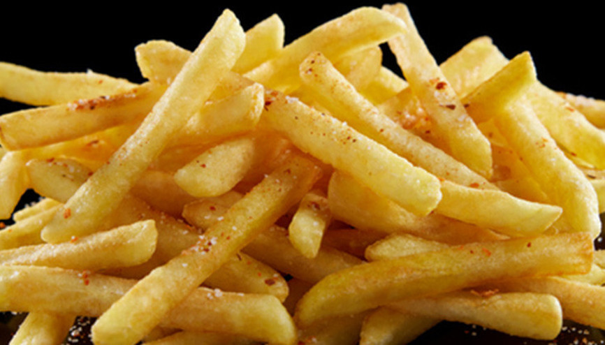 Çıtır çıtır patates kızartmasının sırrı... Az bilinen bu yöntemle yağ çekmiyor