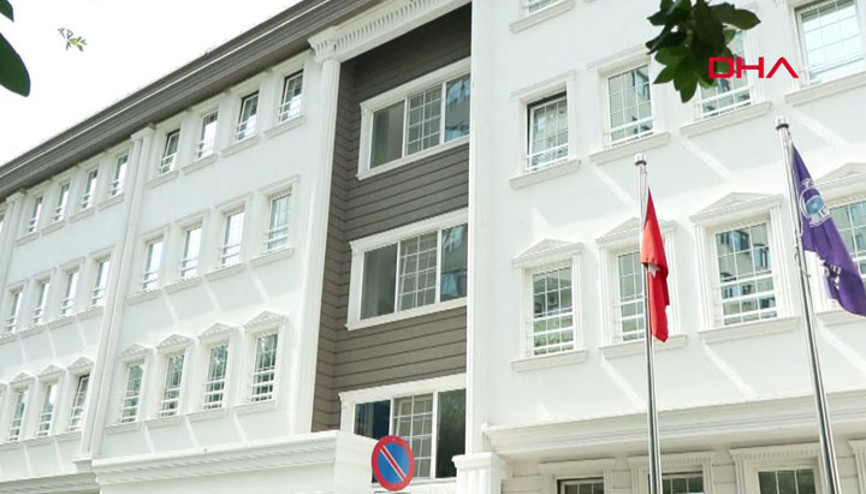 Dayanıklılık testi yaptırmayan okul yönetimi ile veliler karşı karşıya geldi