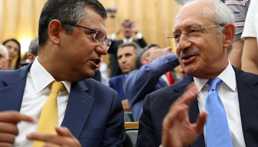 CHPli Özgür Özel değişim çağrısını yineledi:  Atatürkten bahsedip, alkış alarak ilerlenemez
