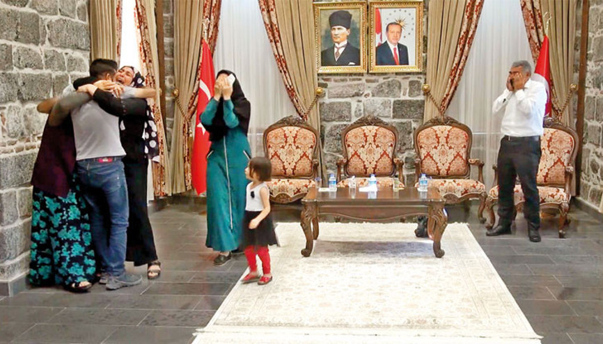 Evlat nöbetinde 1446 ve 1447. gün kavuşmaları