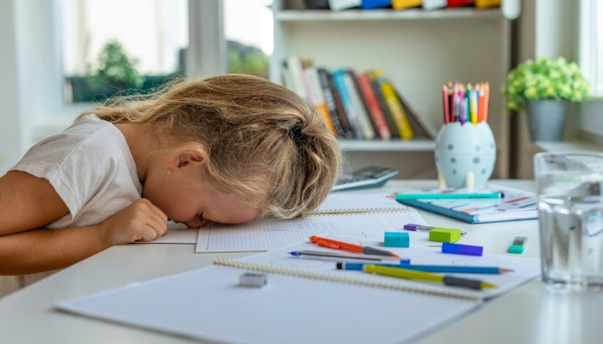 DEHB nedir, belirtileri nelerdir Dikkat eksikliği hiperaktivite bozukluğu (DEHB) tanısı ve tedavisi