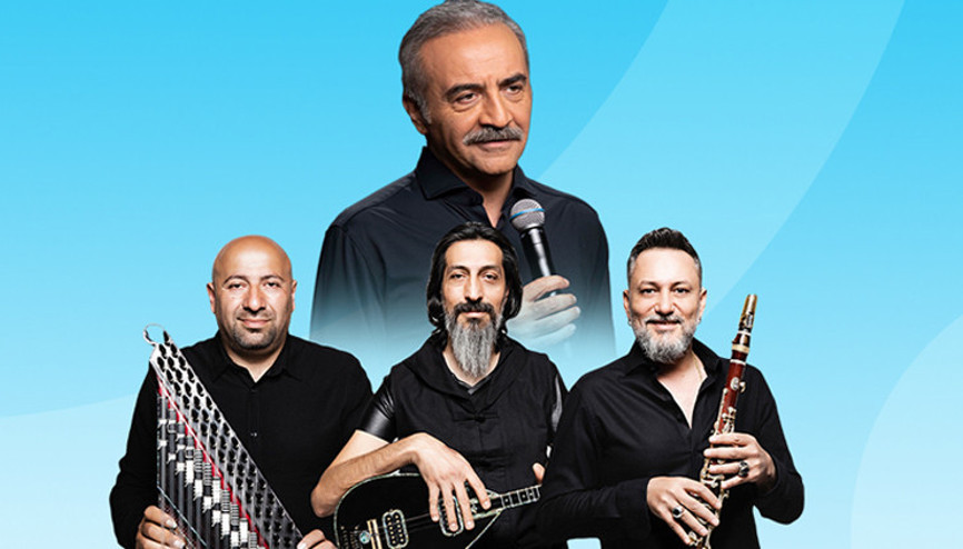 Boğazın ışıkları altında şiir dolu bir gece Boğazın ışıkları altında şiir dolu bir gece