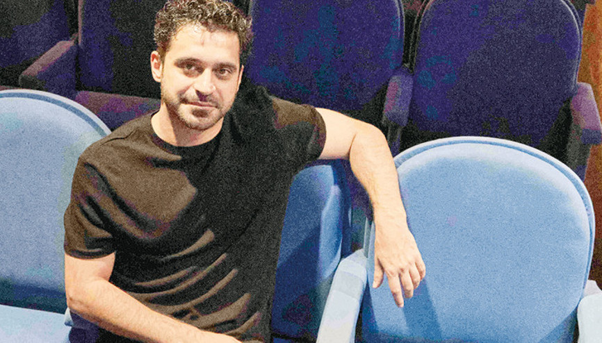 Uğur Uzunel, televizyondan kazandığını tiyatroya yatırdı