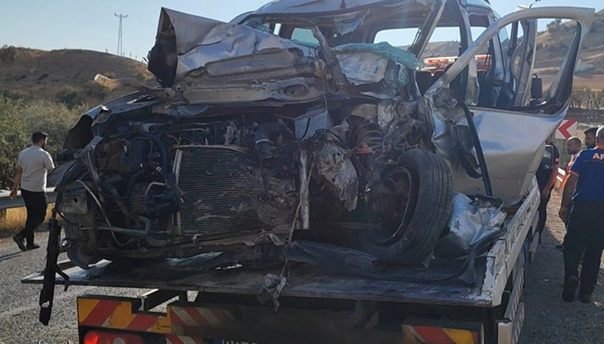 Adıyamanda feci kaza: 6’sı ağır 7 yaralı