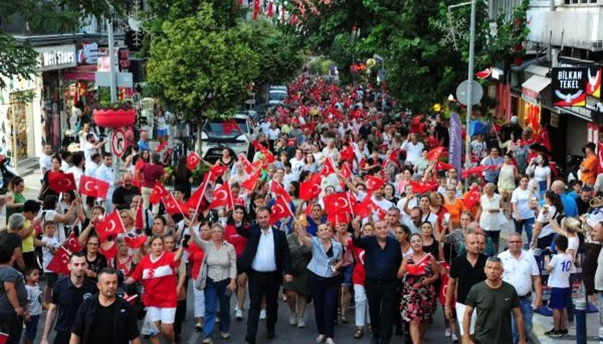 Balçovada 30 Ağustos coşkusu Balçovada 30 Ağustos coşkusu