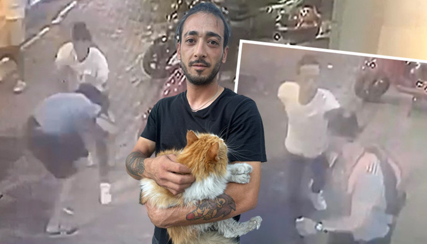 Kabataş’ta kediye şiddete tepkisiz kalmadı... Kavga anları kamerada Kabataş’ta kediye şiddete tepkisiz kalmadı... Kavga anları kamerada