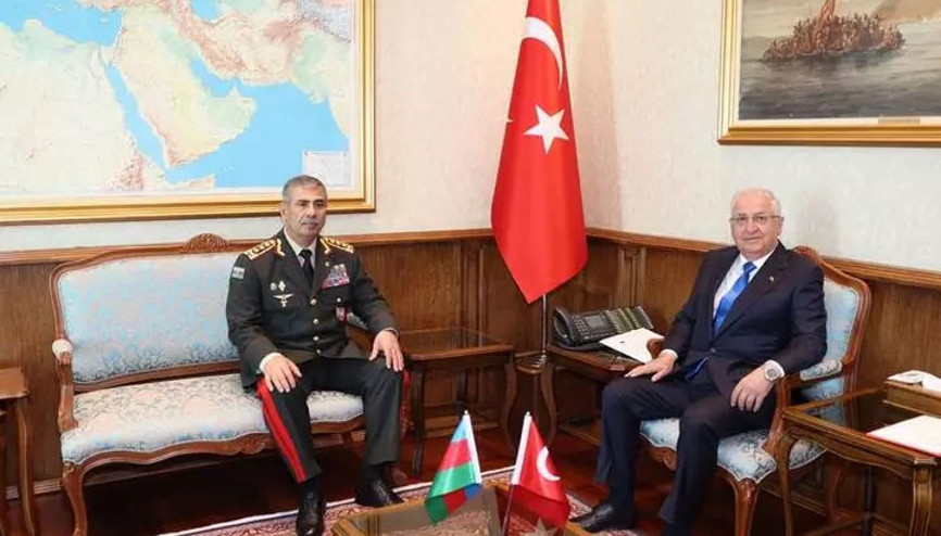 Bakan Güler, Azerbaycanlı mevkidaşı ile bir araya geldi