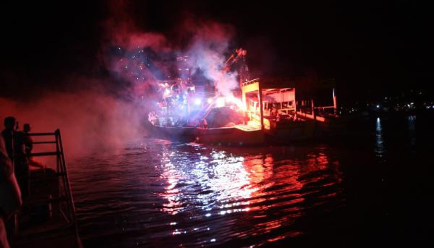 Rizeli balıkçılar Vira Bismillah diyerek denize açıldı Rizeli balıkçılar Vira Bismillah diyerek denize açıldı