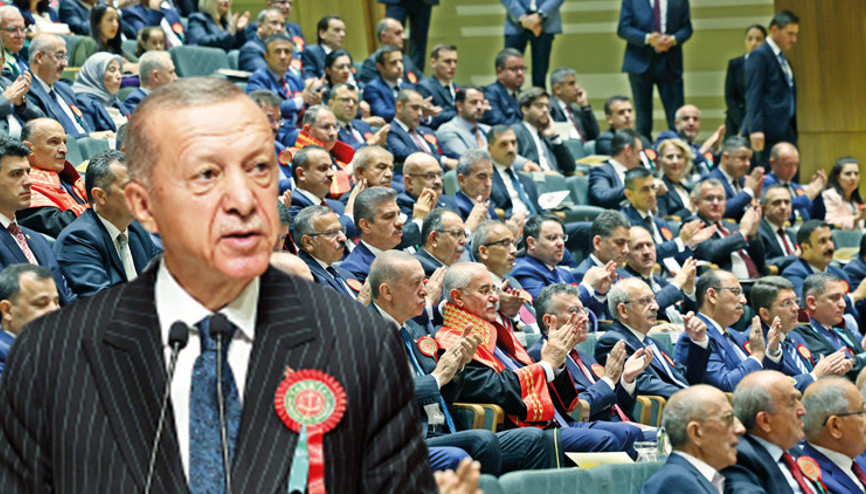 Erdoğan’dan adli yıl açılışı mesajları: 85 milyon ‘İşte benim Anayasam’ demeli Erdoğan’dan adli yıl açılışı mesajları: 85 milyon ‘İşte benim Anayasam’ demeli