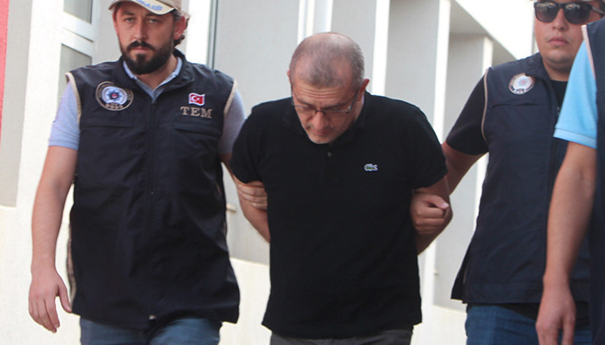 Adanada FETÖ operasyonu: 1 dolar ile yakalandı Adanada FETÖ operasyonu: 1 dolar ile yakalandı