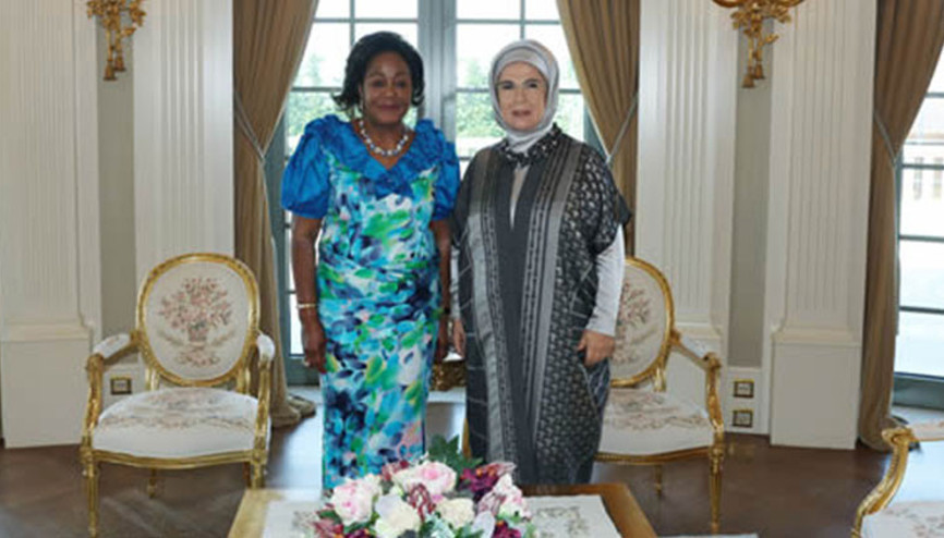 Emine Erdoğan, Kongo Cumhuriyeti Cumhurbaşkanı’nın eşi N’Guesso ile görüştü