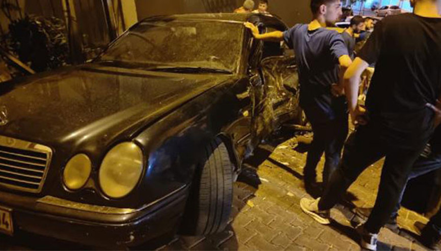 Freni patlayan taksi 3 araca çarptı: 1 yaralı