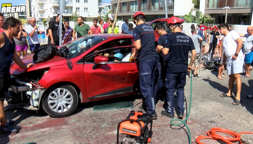 Antalyasporlu Naldonun kazada yaralanan 4 yaşındaki oğlu 48 saat uyutulacak