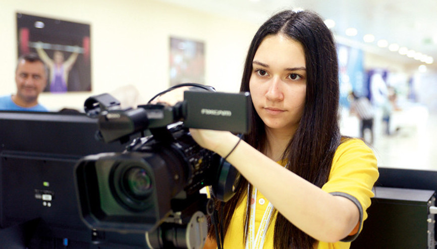 Canlı yayın Demirören Medya Lisesi’nden