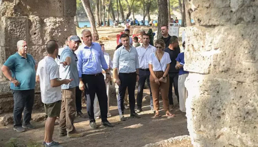 Phaselis Antik Kenti gün yüzüne çıkıyor... Bakan Ersoydan inceleme
