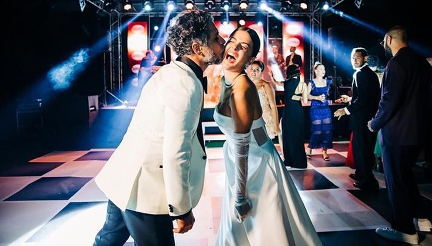 Muhteşem bir törenle evlenmişlerdi... Biz 1 yıldır evliyiz