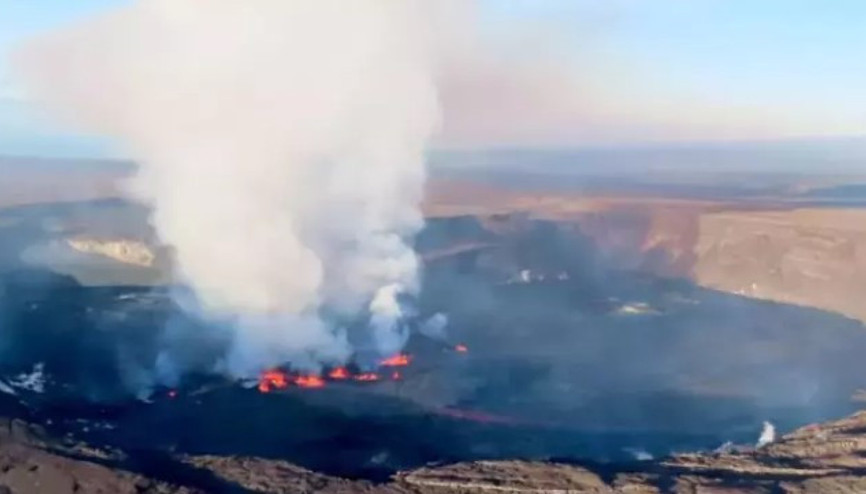 Kilauea Yanardağı kül ve duman püskürtmeye devam ediyor