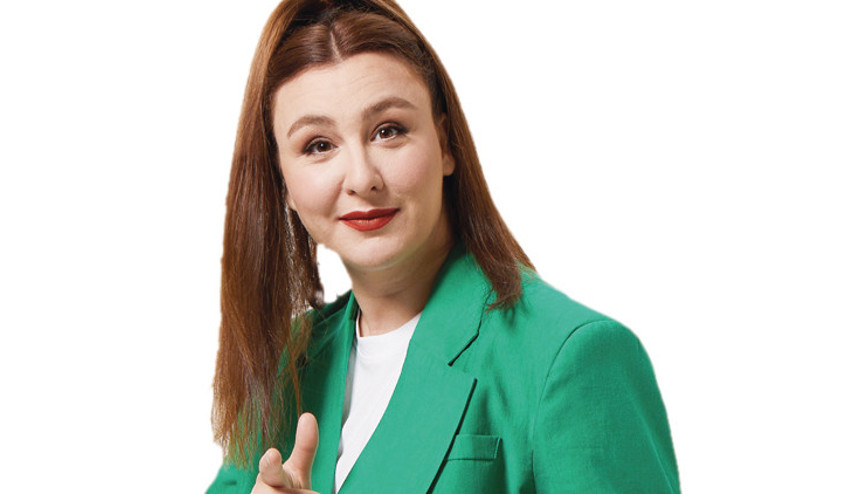 Yasemin Sakallıoğlu: Eşimle yazışarak tartışıyoruz