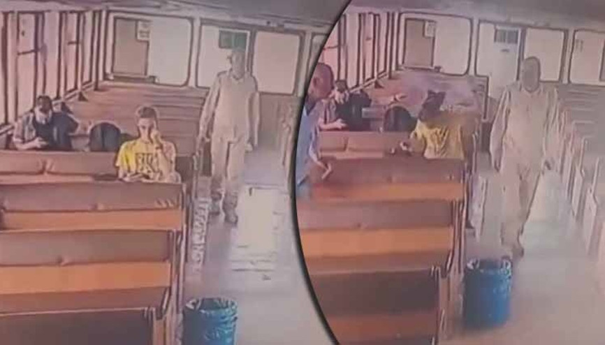 Vapurda çakmaklı saldırı Yolcunun saçını yaktı Vapurda çakmaklı saldırı Yolcunun saçını yaktı