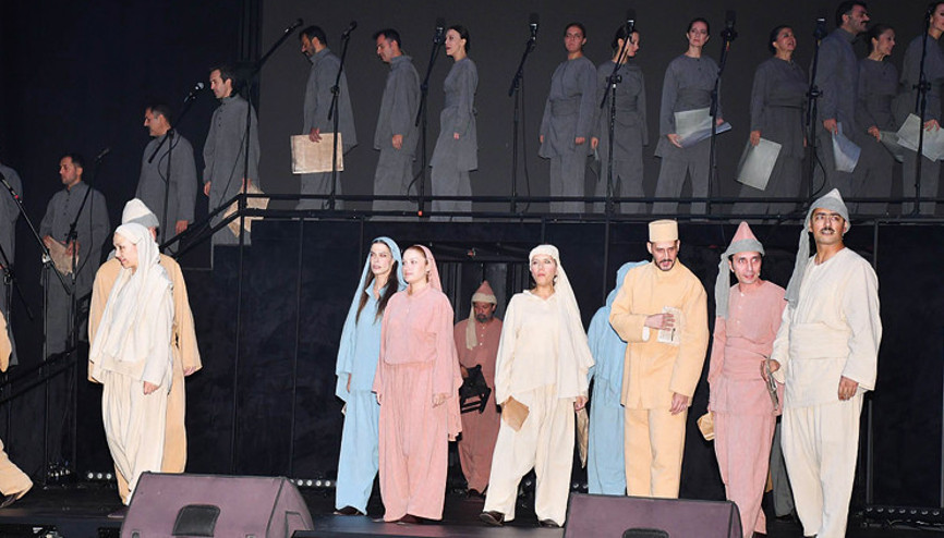 Tiyatromuz hiçbir zaman perdesini kapatmadı